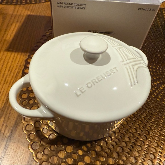 Le Creuset White mini cocotte (Paris collection) - Picture 4 of 5